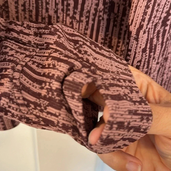 Athleta Flurry Elemental Top Long Sleeve Sz Medium Color:Snowscape Palermo Pink - Picture 4 of 9